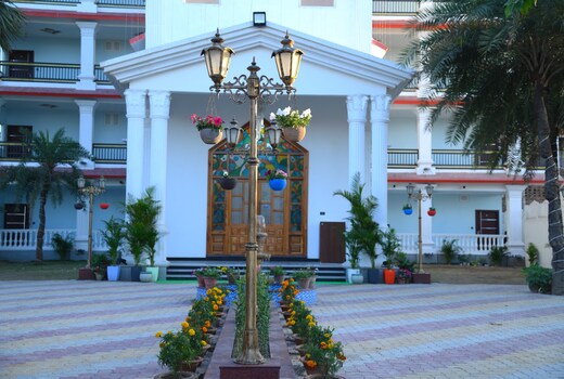 HOTEL HARSH GARDEN