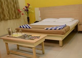 Hotel Aishwarya Palace Room Type - SUPER DELUXE AC ROOM