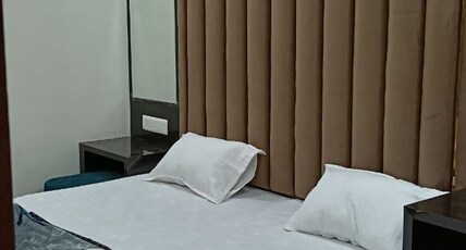 4 Seasons Home Stay Room Type - The Duo Retreat