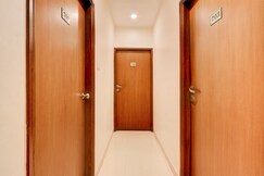 Townhouse Oak Ramdaspeth Downtown
