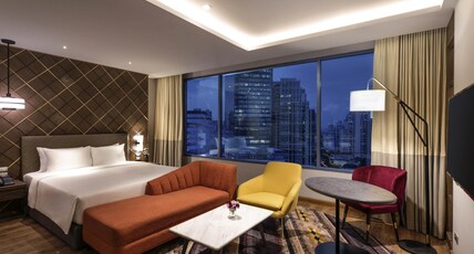 Mercure Bangkok Sukhumvit 24 Room Type - Deluxe Suite, 1 King Bed, City View