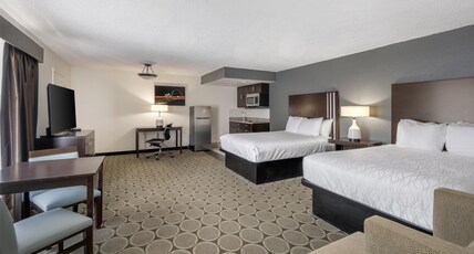 Best Western Pahrump Oasis Room Type - 2 Queen Beds, Non-Smoking, Kitchenette, Full Breakfast
