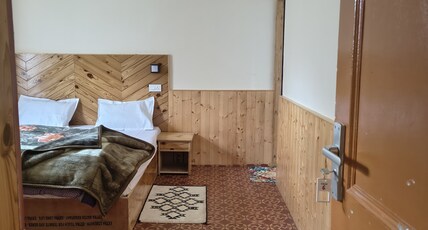 Hayer House & Restaurant Room Type - Bedroom 6