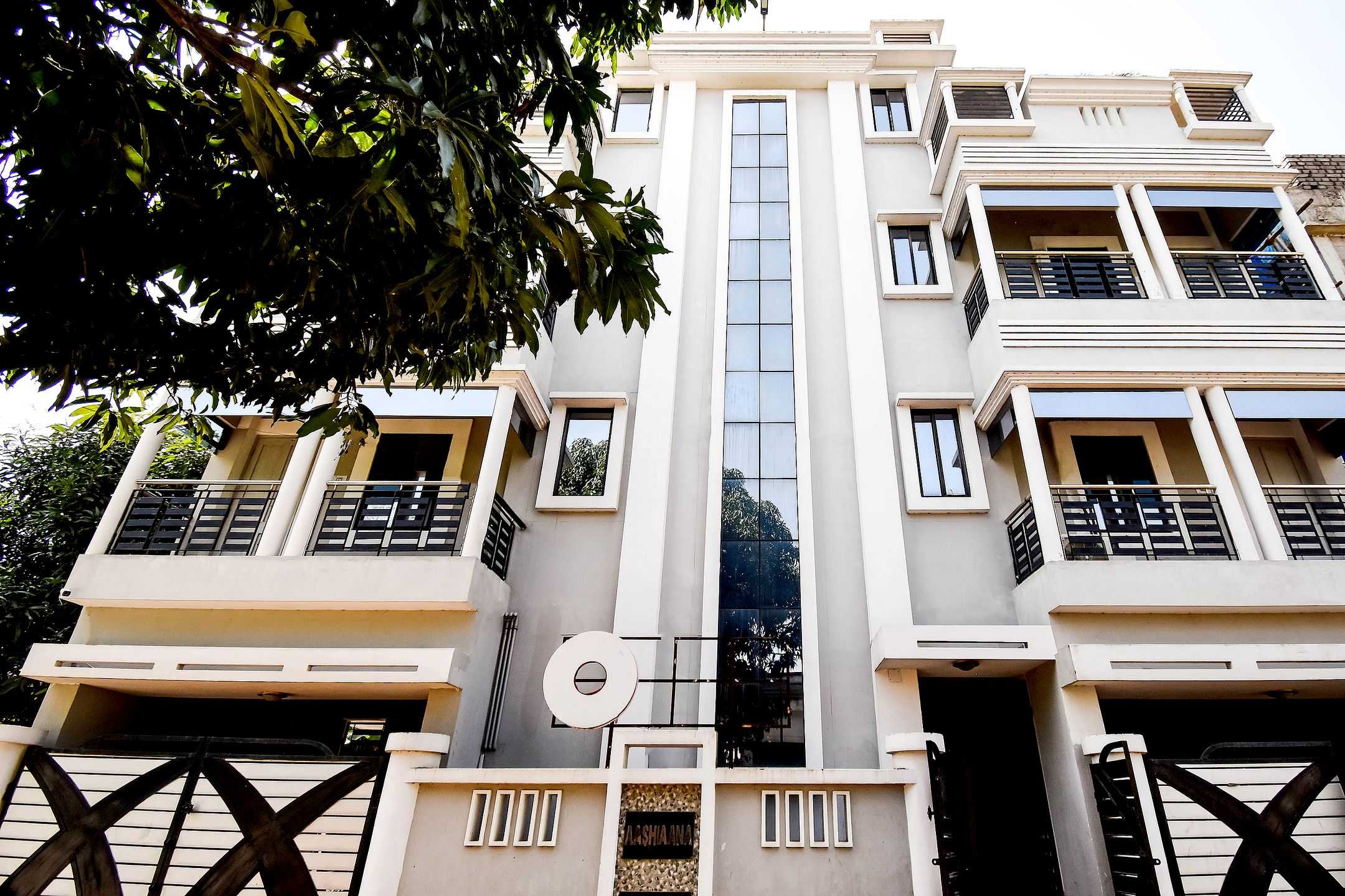 Hotel O Pradhan Palace - Tap to explore photos