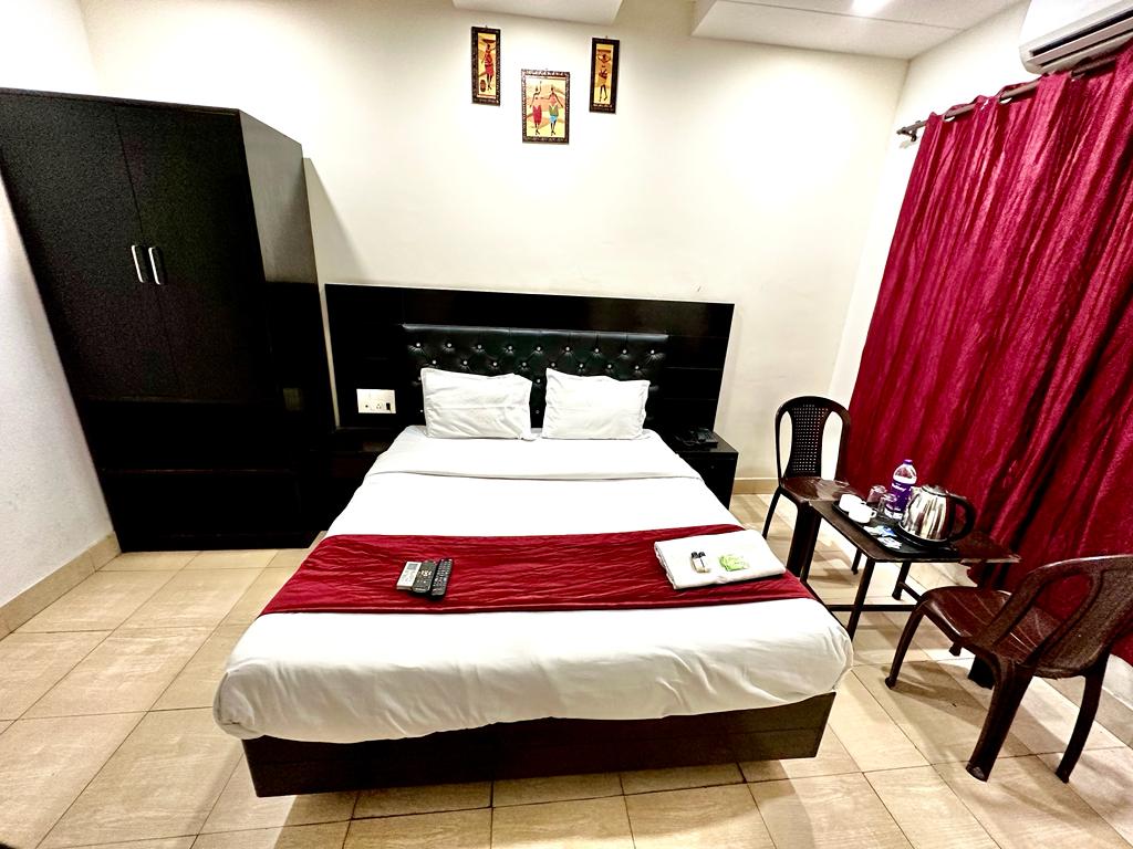 Hotel Shubham - Tap to explore photos