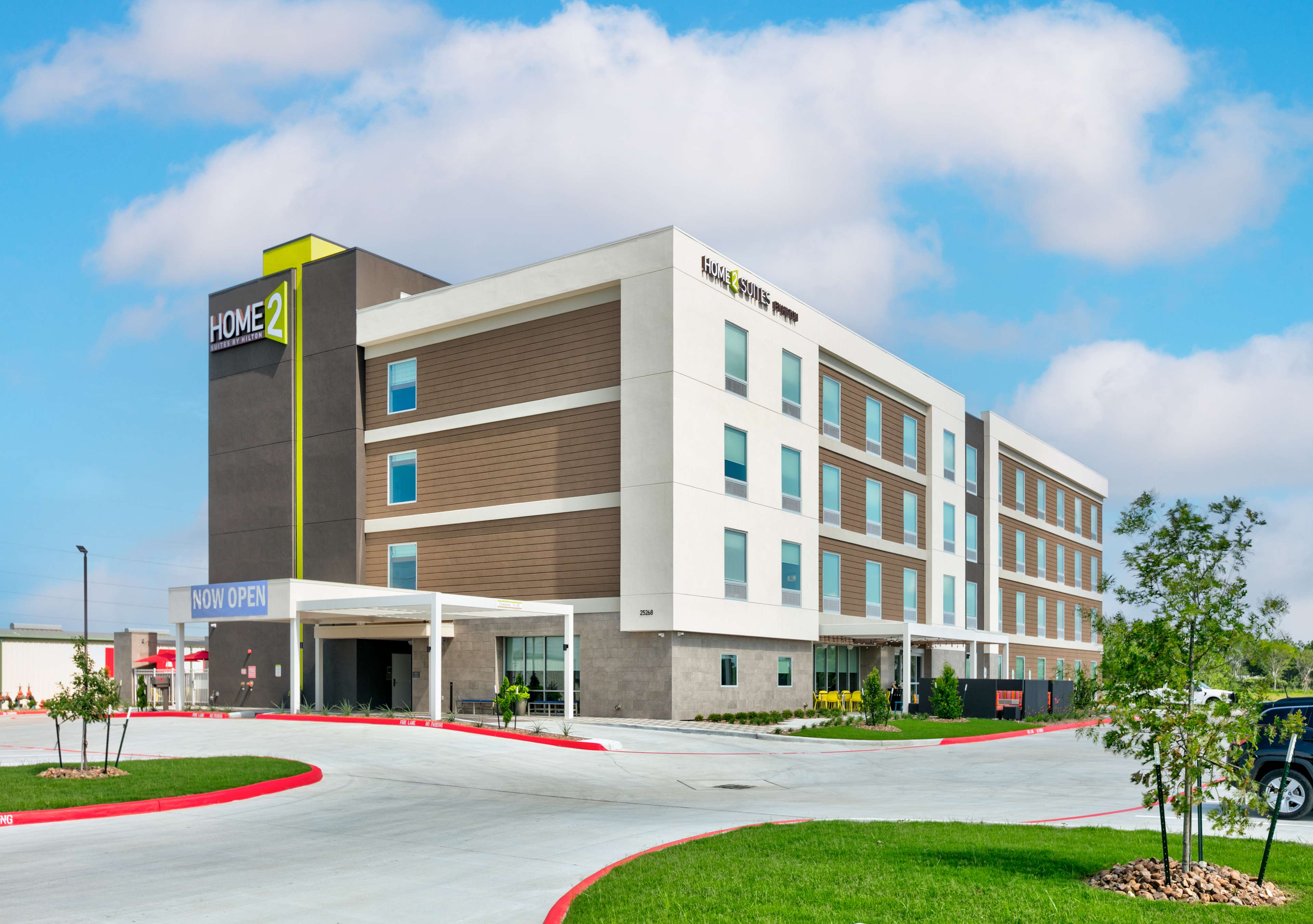 Home2 Suites by Hilton El Campo - Tap to explore photos