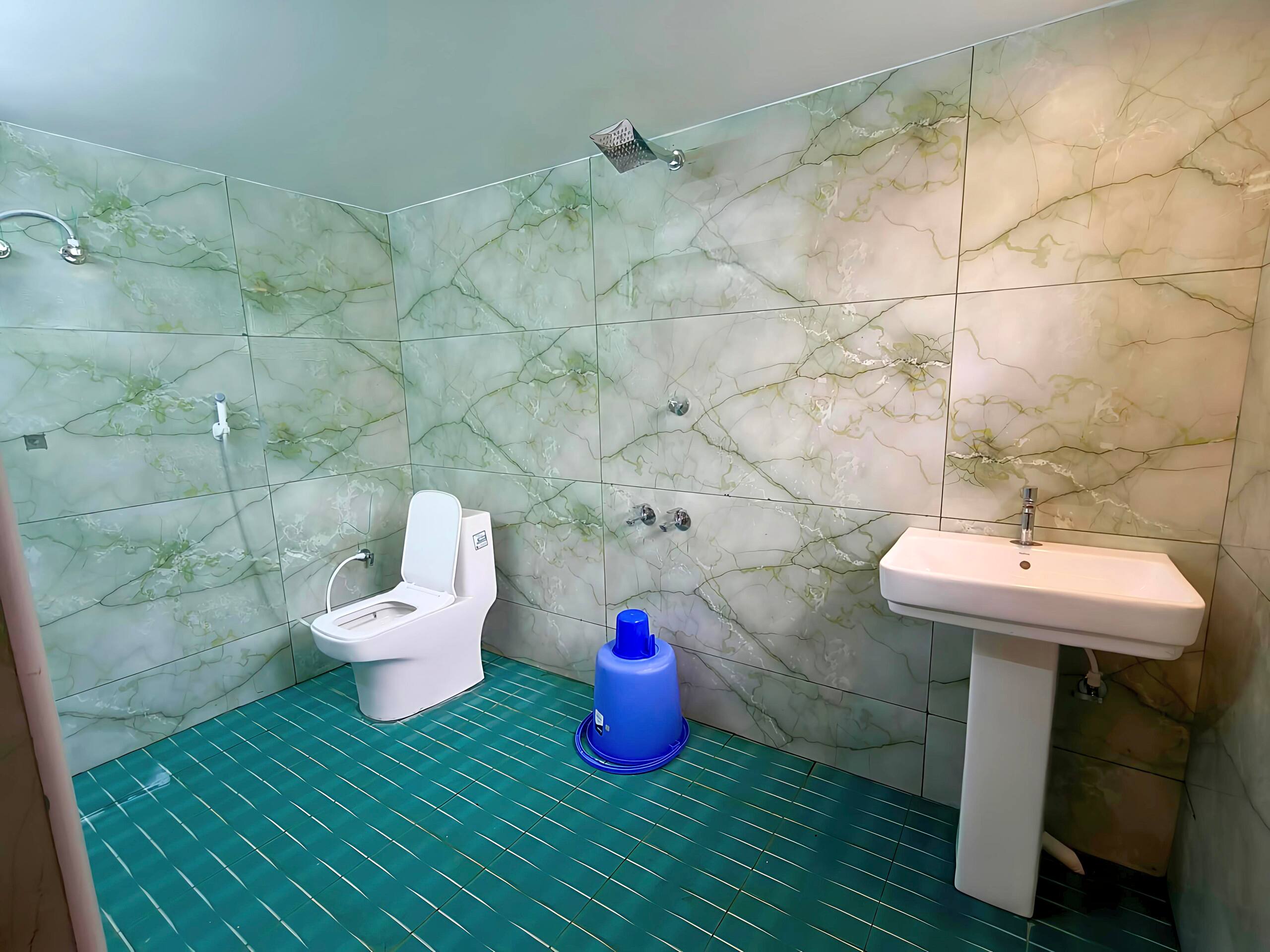 Premium Entire Double Bedroom Home - Ground Floor - Tap to explore photos