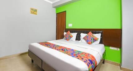 Via Elite Stay Room Type - Deluxe Room