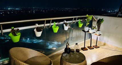 Luxurry Stay At Supernova Noida Room Type - Luxurry Stay At Supernova Noida