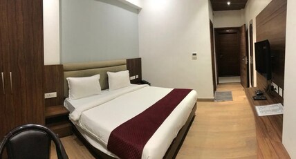 Hotel O Kingston House Room Type - Classic