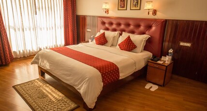 The Classic Hotel Room Type - Deluxe Room AC.