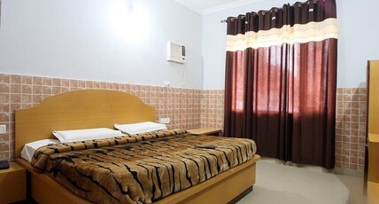 Hotel Ranbir Palace Room Type - Deluxe Non Ac