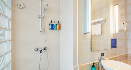 Holiday Inn Express CHANGZHOU CENTER Room Type - 1 Queen 1 Single Standard