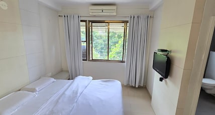 Hotel Aashish Deluxe Lodging Room Type - Deluxe AC Room Hotel Aashish Deluxe Lodging Room Type - Deluxe AC Room