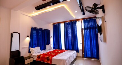 Dakshinakasi Guest House Room Type - Ac Double Room With Balcony