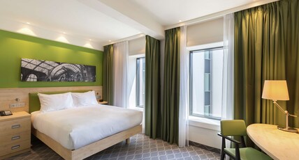 Hampton by Hilton Antwerp Central Station Room Type - QUEEN ROOM