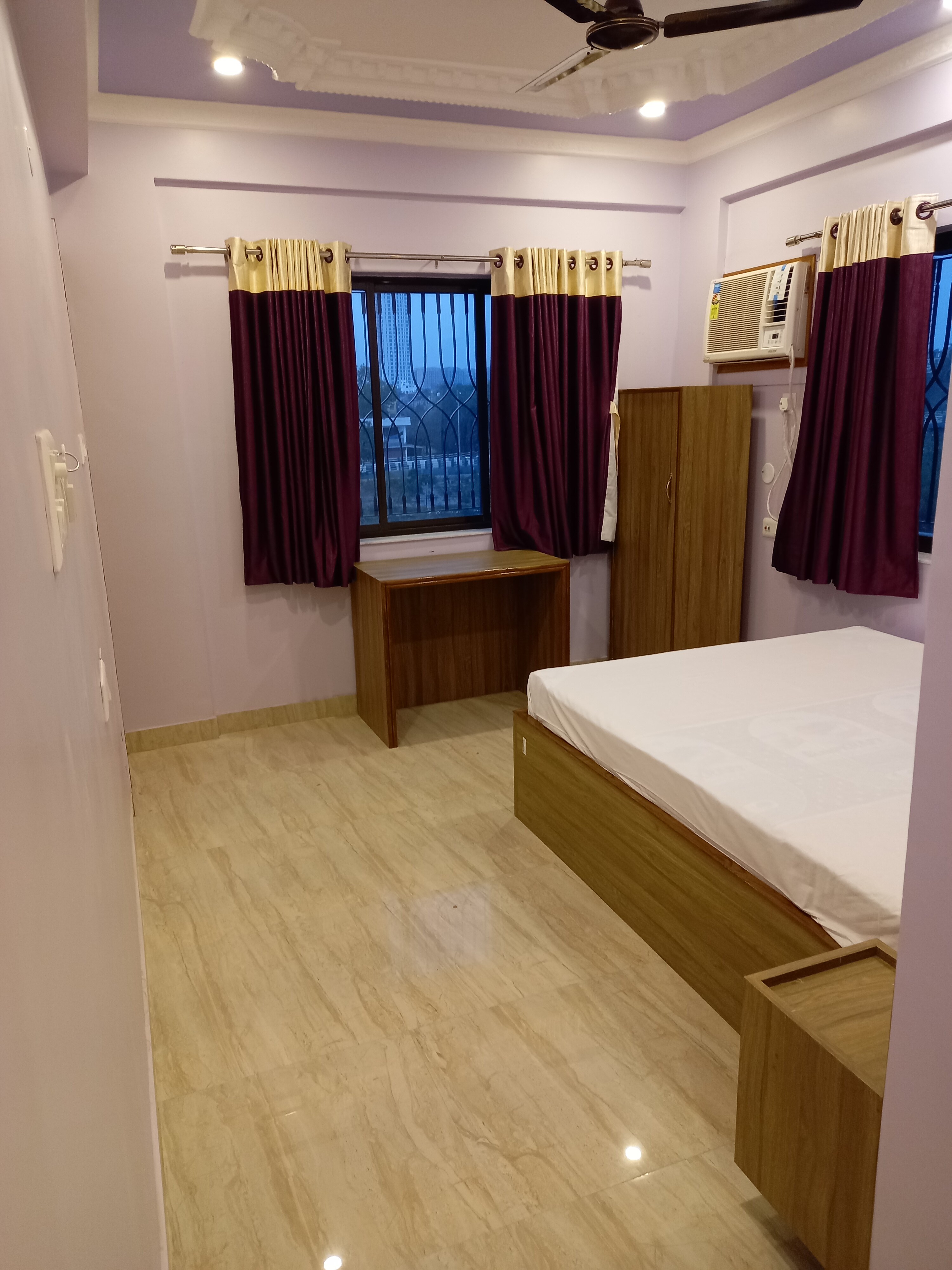 DEEP RESIDENCY - Tap to explore photos