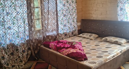 Hotel Highway and Restaurant Daksum Room Type - Room 301