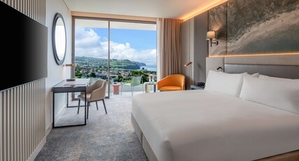 DoubleTree by Hilton Lagoa Azores Room Type - KING ROOM W SEA AND MTN VW