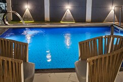 Photos of V9 Hotel