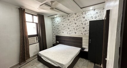 Kushal Hotel - 400 meter from CMC Hospital Room Type - Super Deluxe Triple Bed Room
