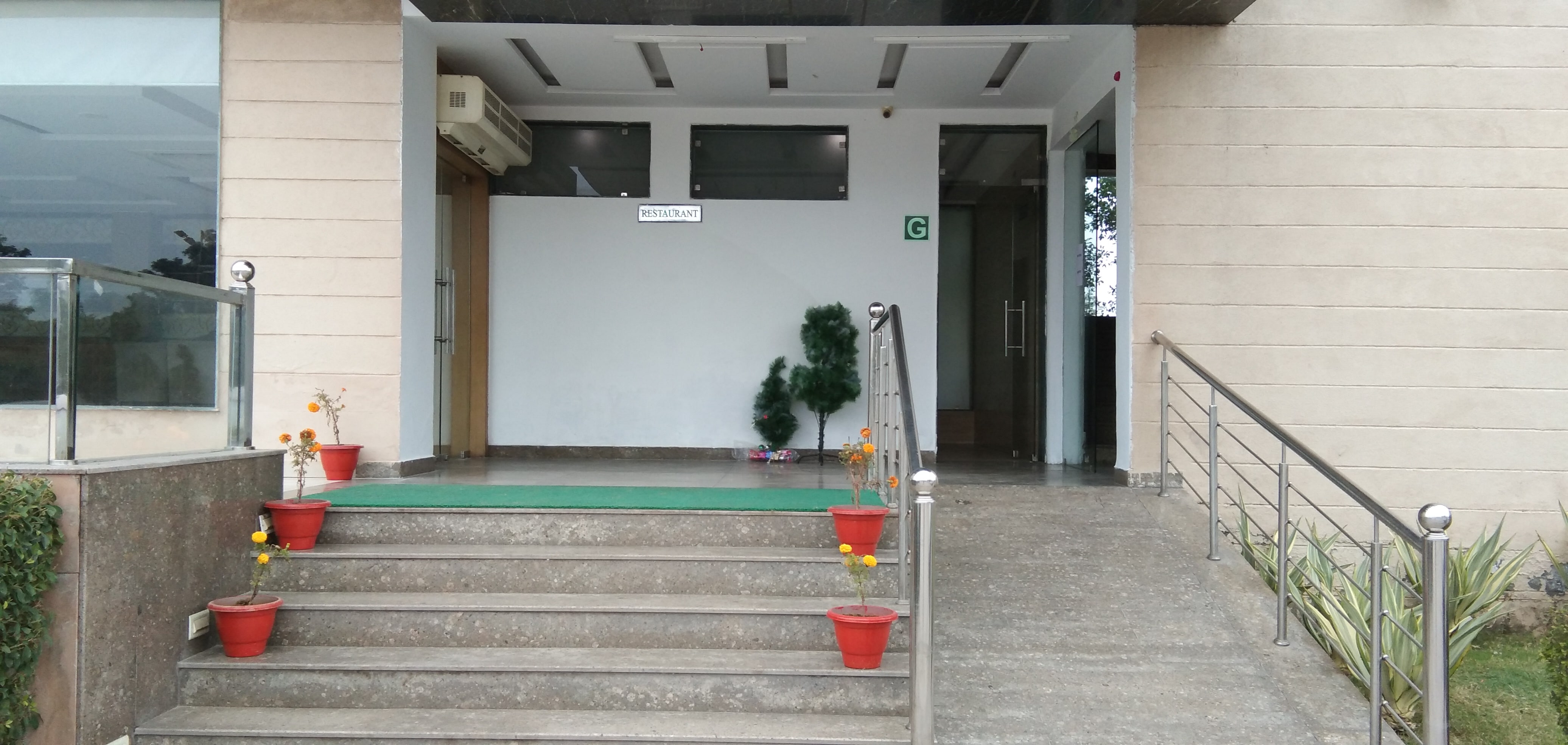 Main gallery