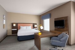 Hampton Inn & Suites Harrisburg/North, PA