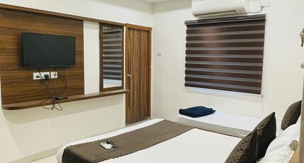 Dream Suites kukatpally Room Type - Maple room