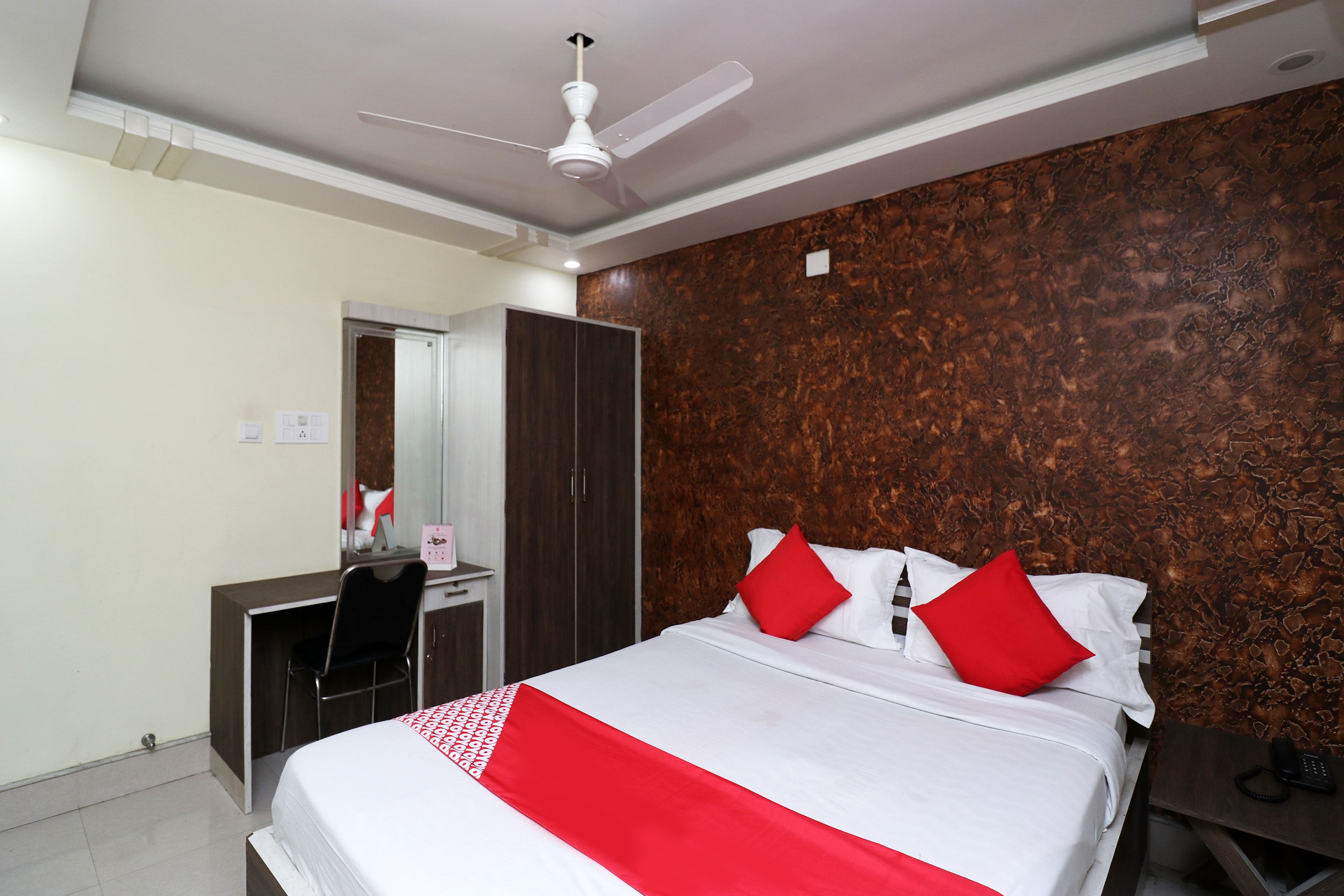 Hotel O Taj Palace - Tap to explore photos