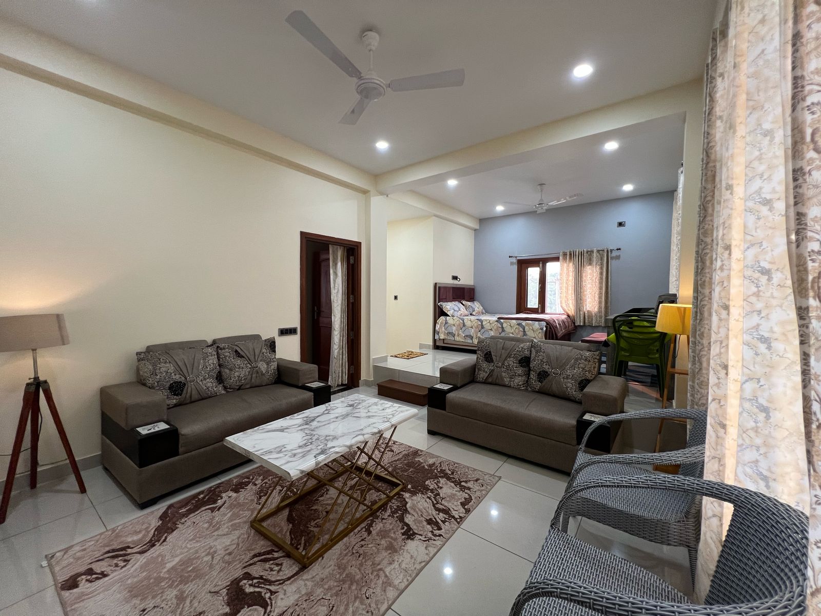 Umang Cottage 2BHK Penthouse Himalayan View - Tap to explore photos