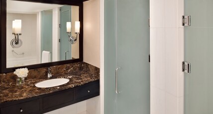 InterContinental ABU DHABI Room Type - 2 Twin Classic Garden View Smoking InterContinental ABU DHABI Room Type - 2 Twin Classic Garden View Smoking