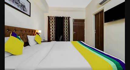 Hotel Starwood Room Type - Deluxe Room with City View & Balcony