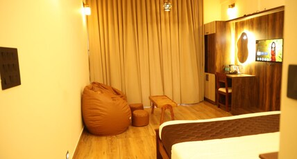 East Village Resort - Rooms Room Type - Courtyard Room 2