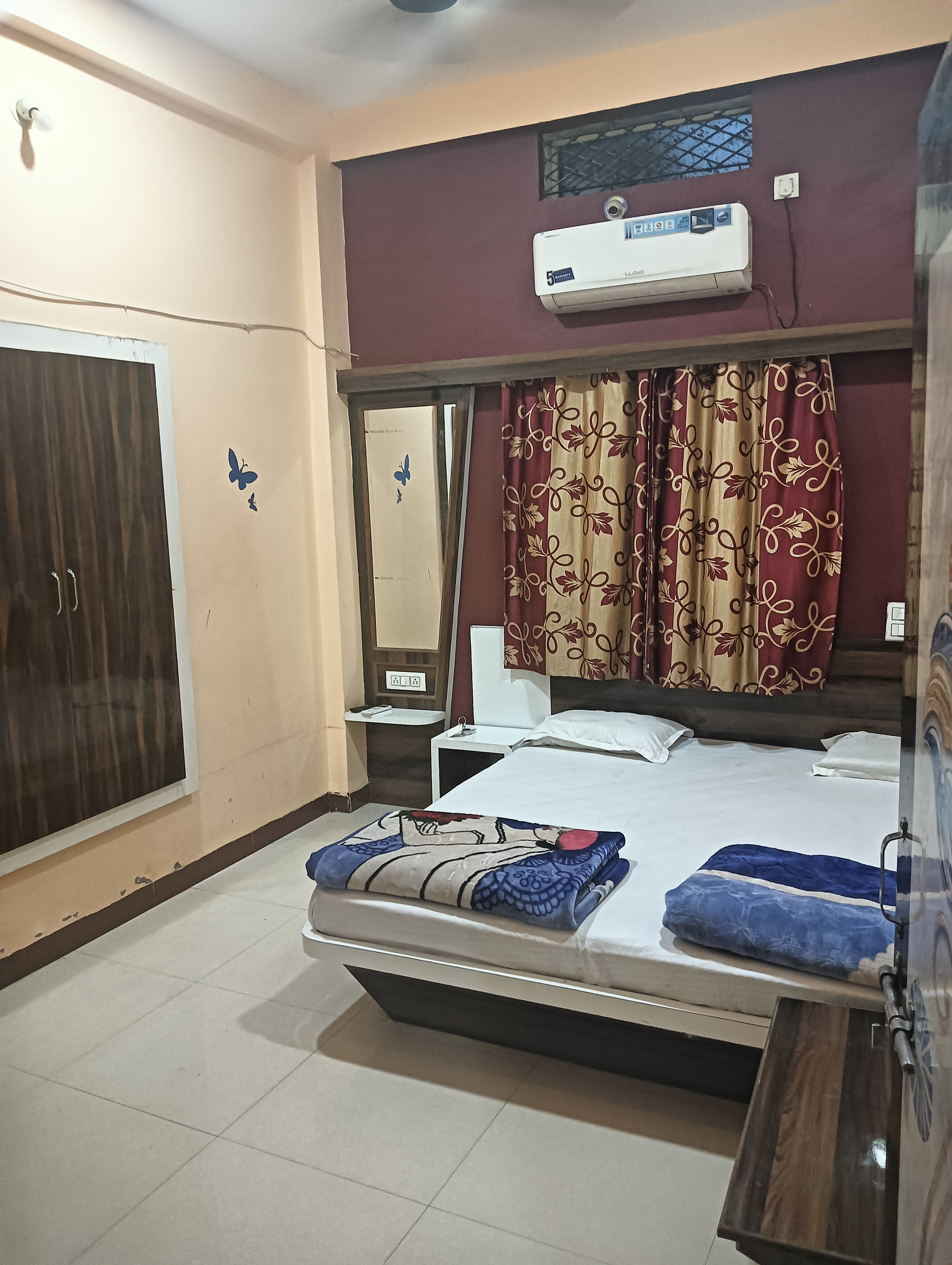 Hotel Shri Gajanan and Restorent - Tap to explore photos