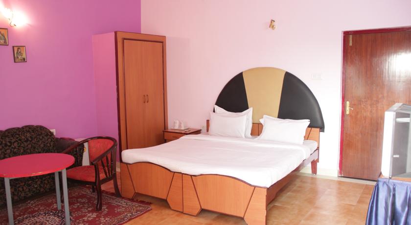 Hotel Rajshree - Tap to explore photos