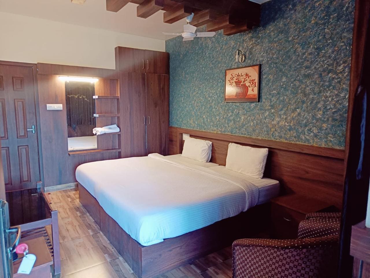 Velu's Resort, Gudalur - Tap to explore photos