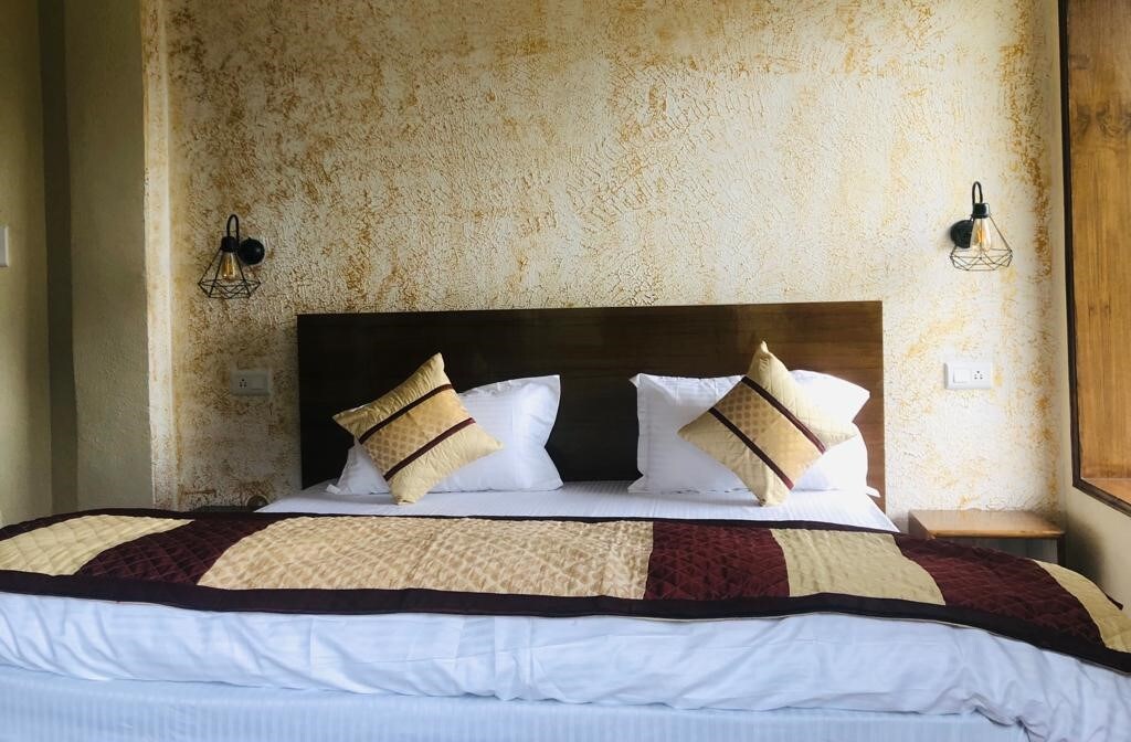 Horizon Luxury Homestay & Cafe Ranikhet - Tap to explore photos