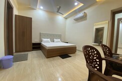 Aahan Inn | Near Kashi Vishwanath Temple