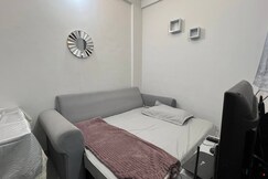 The Compact Retreat