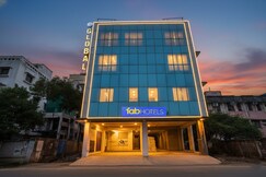 FabHotel Global Spaces - Nr. NESCO Exhibition Center