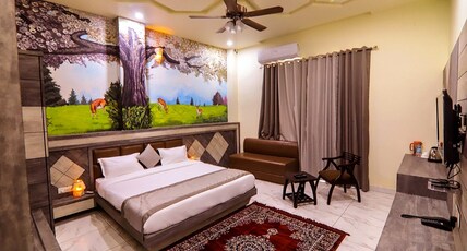 Hotel Heritage View- 500 Meter From Bus Stand Room Type - SUPER DELUXE