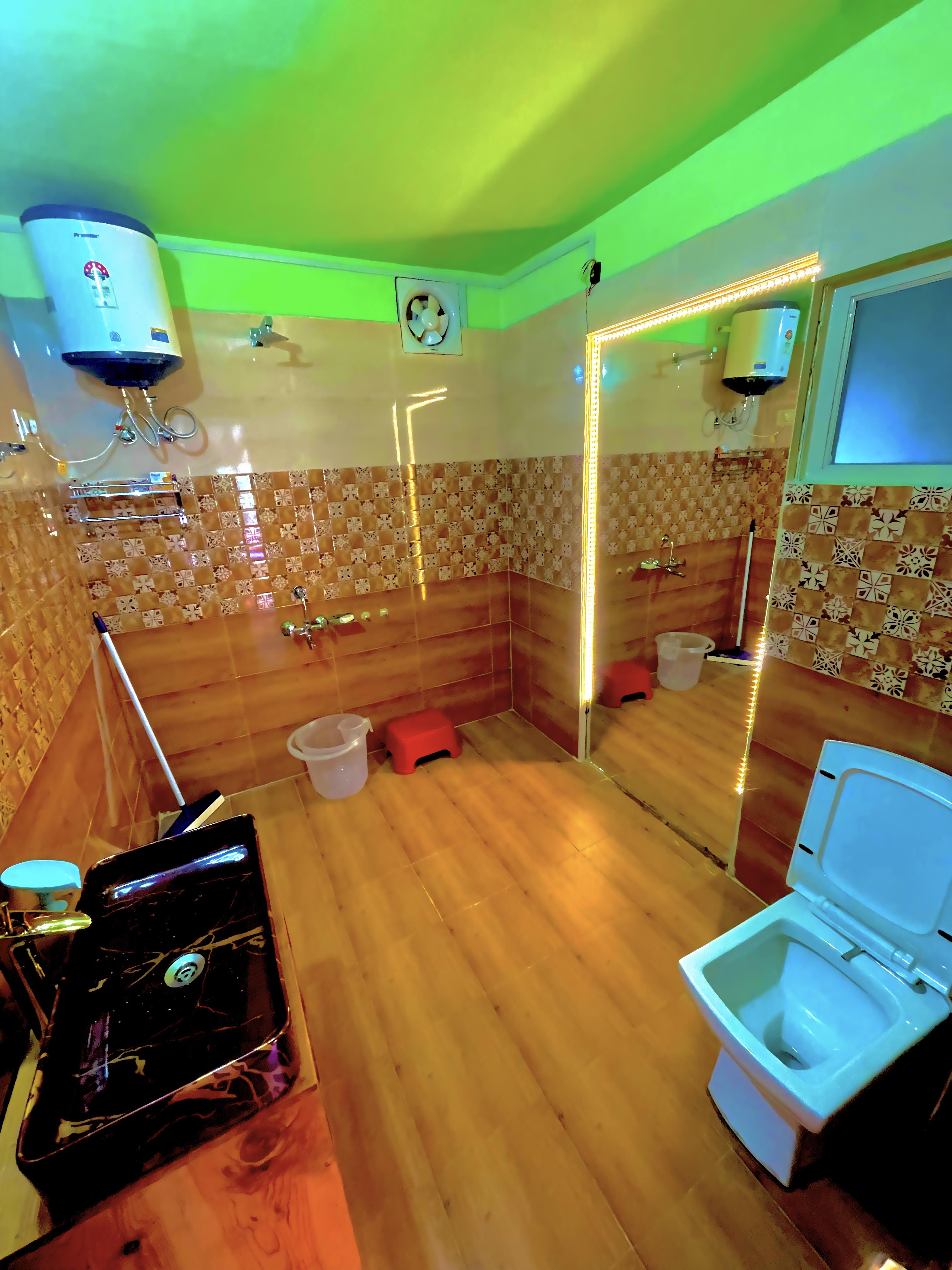 Duplex House Jibhi - Tap to explore photos