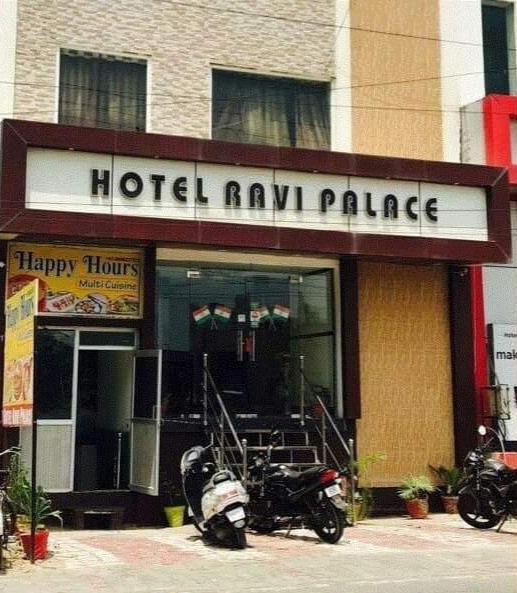 Hotel Ravi Palace - Tap to explore photos