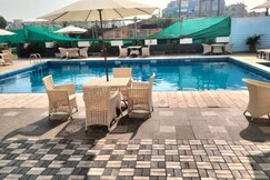 Hotel Rivera (Beach Facing)