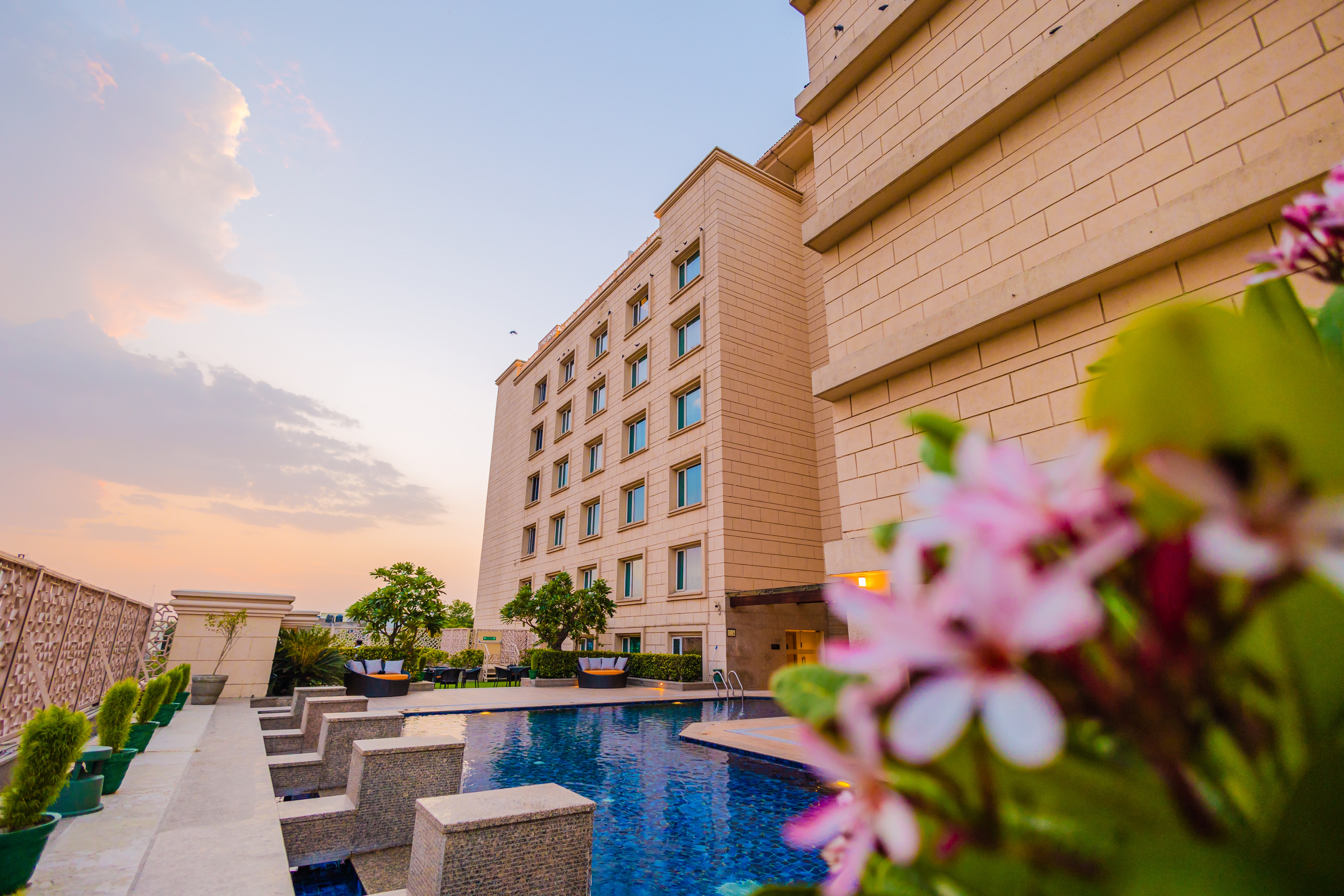 Holiday Inn Agra MG Road - Tap to explore photos
