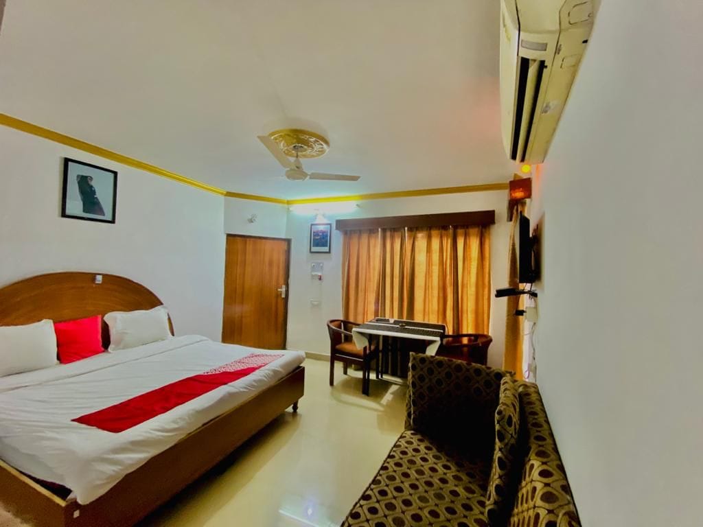 Hotel Siddharth - Tap to explore photos