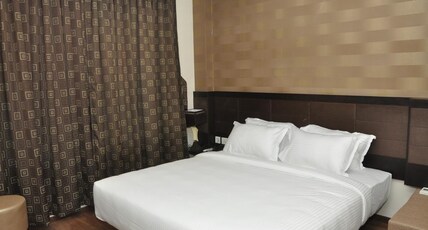 Hotel Atrium Room Type - Family Club