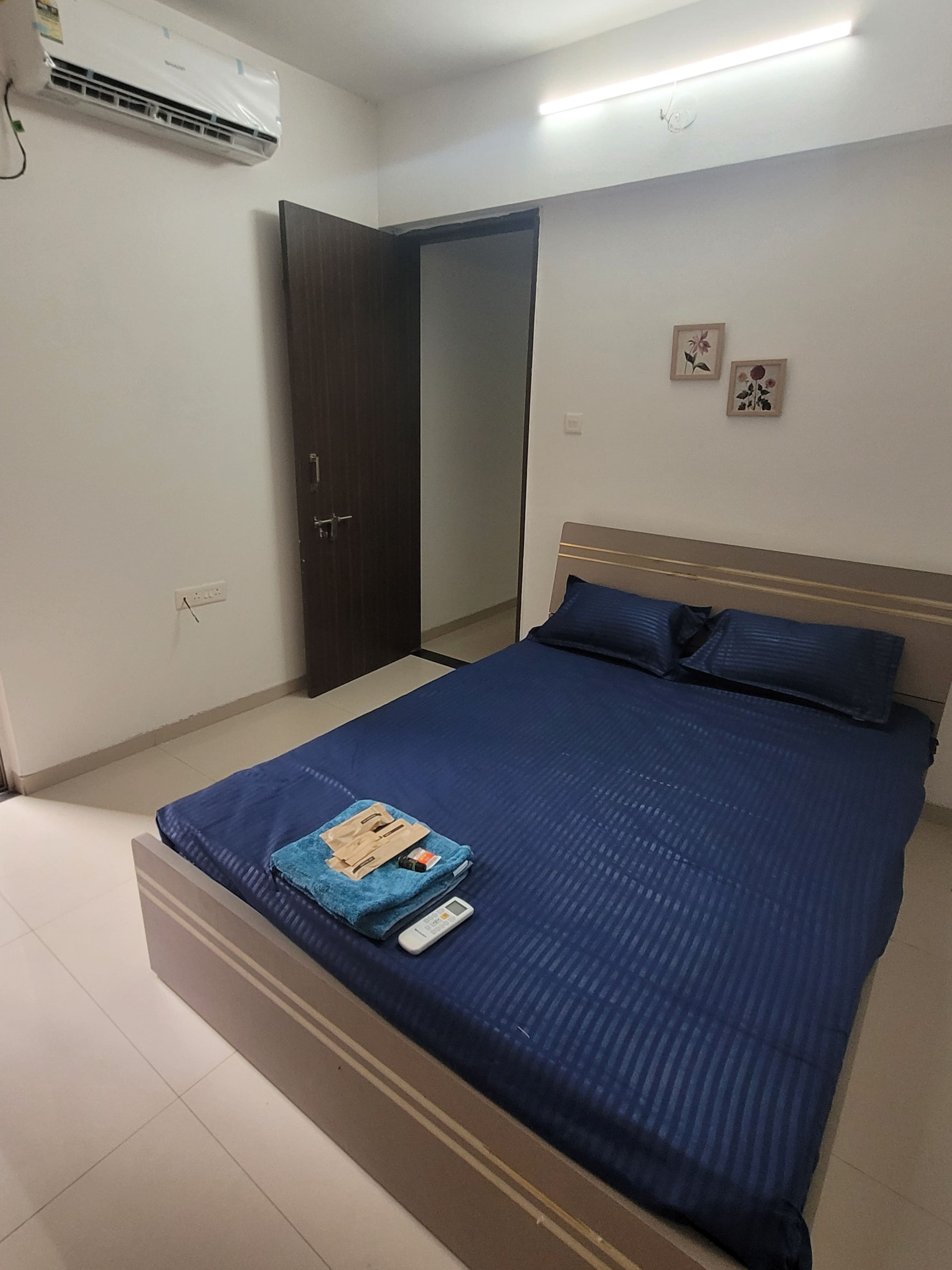 Serviced 2bhk Balewadi High Street Hinjewadi - Tap to explore photos