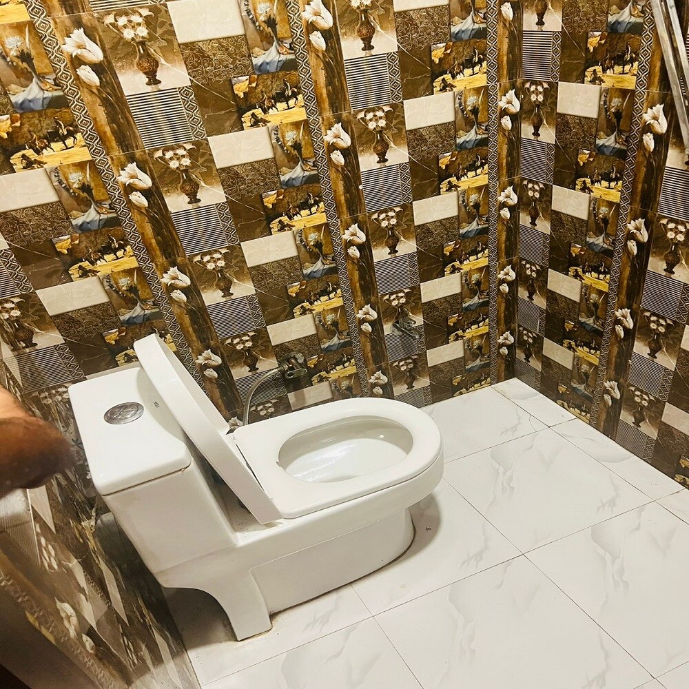 Hotel orbit - Tap to explore photos