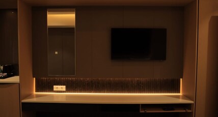 VANTARA SUITES Room Type - SUITE FAMILY ROOM with 2 Restrooms